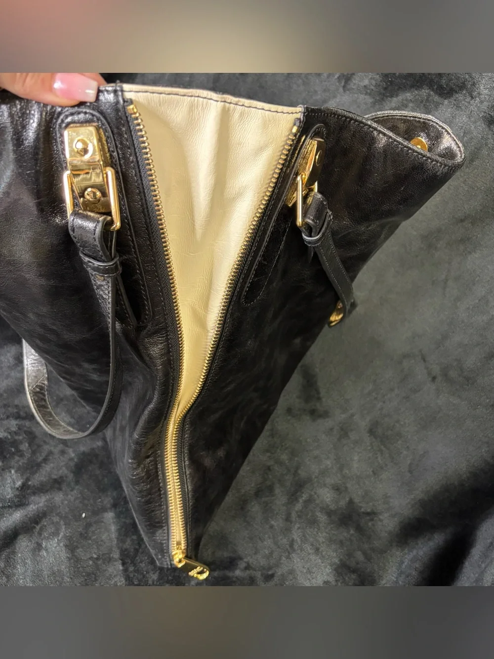 Badgley Mischka Black Genuine Leather Expandable Tote Shoulder Bag